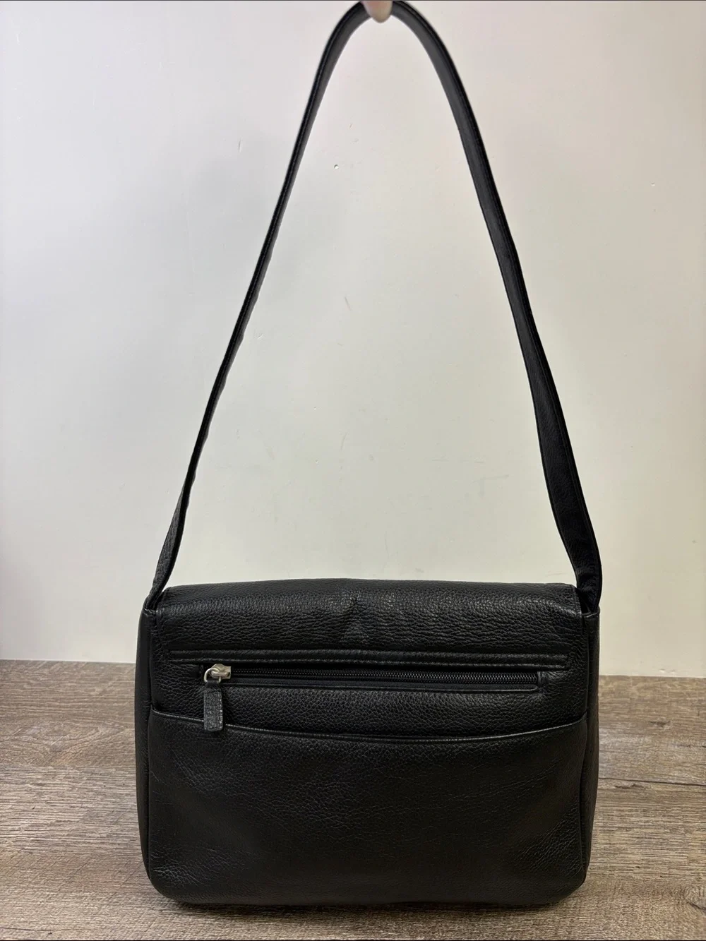 The Sak Black Pebbled Leather Flap Shoulder Bag Organizer Purse